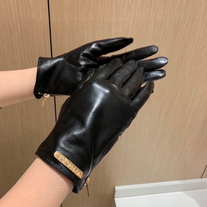 Gucci gloves hm49